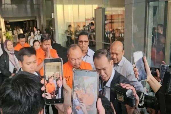 Geram Dana Kebencanaan BNPB Dikorupsi, Sahroni: Kejahatan Kemanusiaan Terburuk! Geram Dana Kebencanaan BNPB Dikorupsi, Sahroni: Kejahatan Kemanusiaan Terburuk!