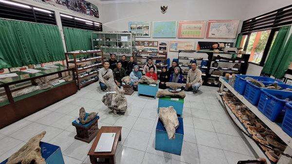 Museum 13 SDN Panjunan 2 Pukau Tim Geopark Nasional, Kolaborasi dengan Unigoro Siap Dijalankan Museum 13 SDN Panjunan 2 Pukau Tim Geopark Nasional, Kolaborasi dengan Unigoro Siap Dijalankan