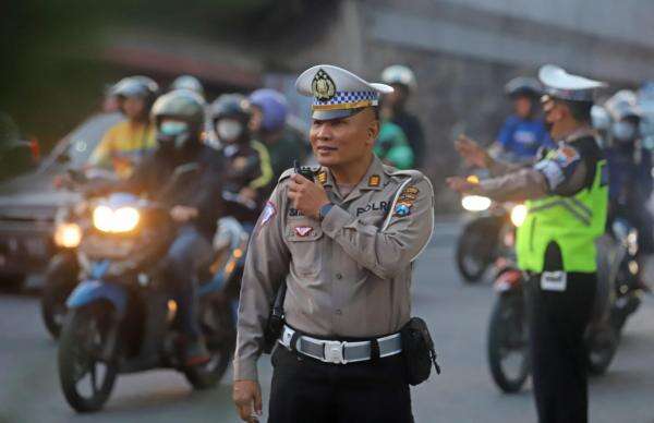 Sambut Tahun Baru, Begini Rekayasa Lalu Lintas yang Dilakukan Polrestabes Surabaya Sambut Tahun Baru, Begini Rekayasa Lalu Lintas yang Dilakukan Polrestabes Surabaya