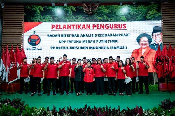 Megawati Minta Kader PDIP Rangkul Generasi Muda, Aktif Turun ke Rakyat Megawati Minta Kader PDIP Rangkul Generasi Muda, Aktif Turun ke Rakyat