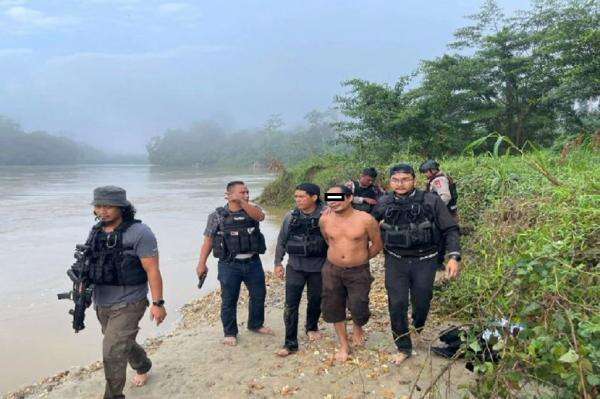 Penyerang Polisi yang Tewaskan Aipda Yudhi di Katingan Ditangkap, Bersembunyi di Sungai Penyerang Polisi yang Tewaskan Aipda Yudhi di Katingan Ditangkap, Bersembunyi di Sungai