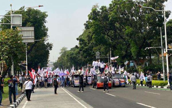 Batal Demo di Medan Merdeka Selatan Jakpus, Massa Dukung MBG Longmarch ke BGN Batal Demo di Medan Merdeka Selatan Jakpus, Massa Dukung MBG Longmarch ke BGN