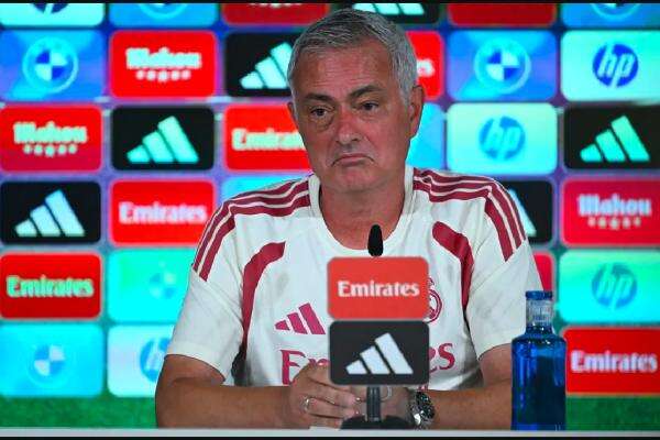 Jose Mourinho Sindir Barcelona jelang Laga Real Madrid, Soroti Perlakuan Berbeda kepada Vinicius Junior Jose Mourinho Sindir Barcelona jelang Laga Real Madrid, Soroti Perlakuan Berbeda kepada Vinicius Junior