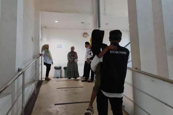 Bocah Yatim Piatu di Sukabumi Kecanduan Hirup BBM, Kemensos Turun Tangan Bocah Yatim Piatu di Sukabumi Kecanduan Hirup BBM, Kemensos Turun Tangan