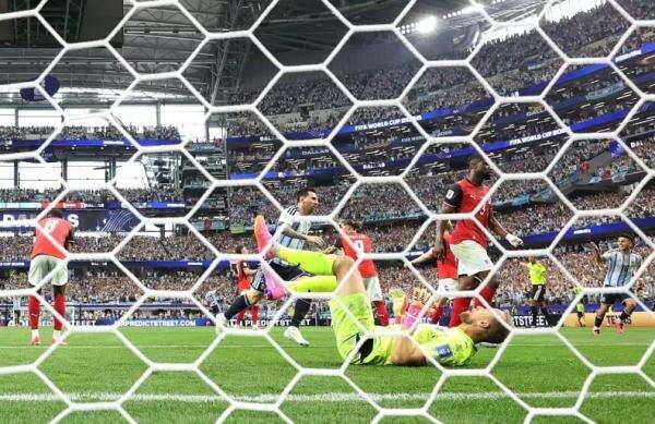 Pecahkan Rekor Piala Dunia, Gol Bersejarah Lionel Messi Tuai Perdebatan Pecahkan Rekor Piala Dunia, Gol Bersejarah Lionel Messi Tuai Perdebatan