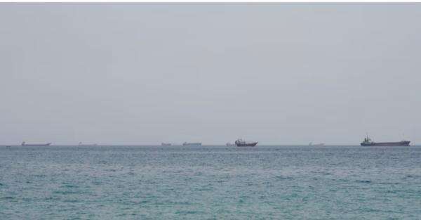UEA Sebut Iran Serang Kapal ADNOC di Selat Hormuz UEA Sebut Iran Serang Kapal ADNOC di Selat Hormuz