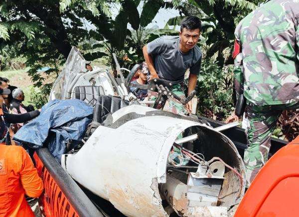 Detik-Detik Pesawat Latih Jatuh di Ciampea Bogor, Ini Pengakuan Warga Detik-Detik Pesawat Latih Jatuh di Ciampea Bogor, Ini Pengakuan Warga