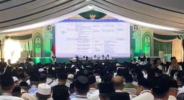 Muktamar Ke-35 NU: Rais Aam dan Ketum PBNU Tak Boleh Rangkap Jabatan Politik Muktamar Ke-35 NU: Rais Aam dan Ketum PBNU Tak Boleh Rangkap Jabatan Politik