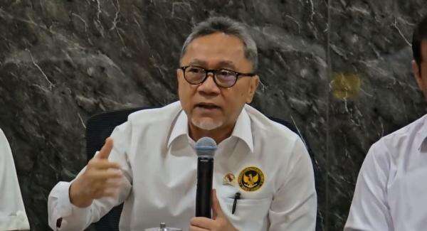 Zulhas Minta Pegawai SPPG Dipecat Buntut Ratusan Anak Keracunan MBG Zulhas Minta Pegawai SPPG Dipecat Buntut Ratusan Anak Keracunan MBG