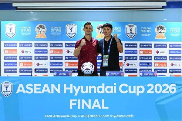 Kim Sang-sik: Cristiano Ronaldo dan Lionel Messi Takkan Bisa Bobol Gawang Vietnam! Kim Sang-sik: Cristiano Ronaldo dan Lionel Messi Takkan Bisa Bobol Gawang Vietnam!