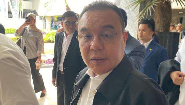 Dasco Tegaskan Belum Ada Surpres Pergantian Panglima TNI Dasco Tegaskan Belum Ada Surpres Pergantian Panglima TNI