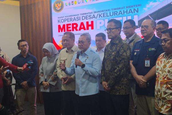Zulhas Ungkap Besaran Gaji Manajer Kopdes Merah Putih, Maksimal Rp8,3 Juta Zulhas Ungkap Besaran Gaji Manajer Kopdes Merah Putih, Maksimal Rp8,3 Juta