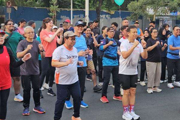 Pramono Tinjau CFD Rasuna Said Bareng Menkes, Senang Animo Warga Tinggi Pramono Tinjau CFD Rasuna Said Bareng Menkes, Senang Animo Warga Tinggi