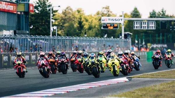 7 Pembalap MotoGP yang Tidak Mendapatkan Tawaran Perpanjangan Kontrak, Nomor 1 Adik Valentino Rossi! 7 Pembalap MotoGP yang Tidak Mendapatkan Tawaran Perpanjangan Kontrak, Nomor 1 Adik Valentino Rossi!