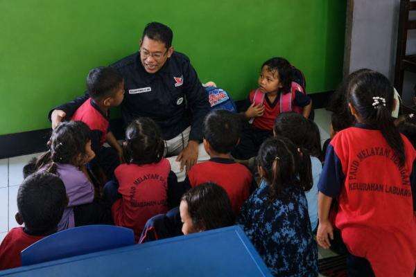 Jaga Asa Anak-Anak Lombok Barat, Dr Syam Gagas Gerakan Ayo Sekolah Jaga Asa Anak-Anak Lombok Barat, Dr Syam Gagas Gerakan Ayo Sekolah