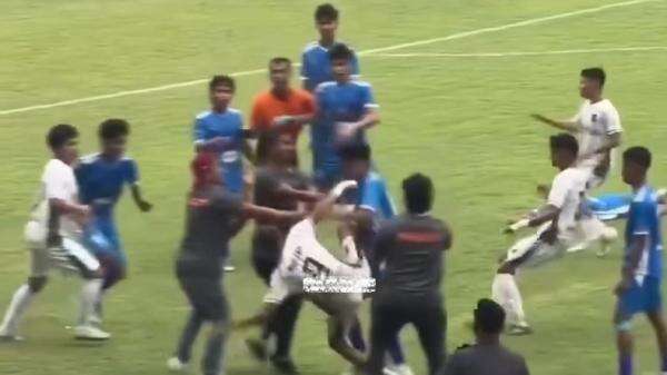 Final Sepak Bola Porprov Sumbar Diwarnai Baku Hantam, KONI Siapkan Evaluasi Final Sepak Bola Porprov Sumbar Diwarnai Baku Hantam, KONI Siapkan Evaluasi
