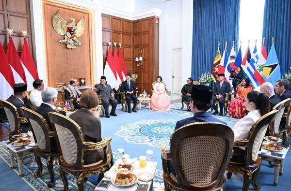 Prabowo Minta Maaf Terlambat Terima Surat Kepercayaan Dubes Negara Sahabat Prabowo Minta Maaf Terlambat Terima Surat Kepercayaan Dubes Negara Sahabat