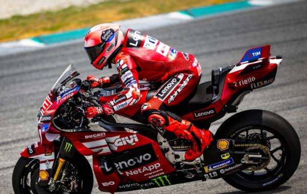 Ducati Takkan Kembangkan Motor, Marc Marquez Gagal Juara Dunia MotoGP 2026? Ducati Takkan Kembangkan Motor, Marc Marquez Gagal Juara Dunia MotoGP 2026?