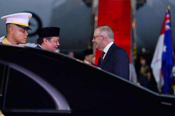 Airlangga Ungkap Prabowo Ingin Perkuat Kerja Sama Pertahanan dengan Australia Airlangga Ungkap Prabowo Ingin Perkuat Kerja Sama Pertahanan dengan Australia