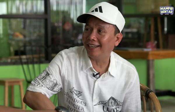 Ayah Ojak Bongkar Rahasia Sukses Restoran Keluarga Ayu Ting Ting Ayah Ojak Bongkar Rahasia Sukses Restoran Keluarga Ayu Ting Ting