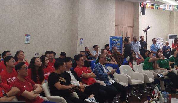 Momen STY Nobar Pertandingan Timnas Meksiko vs Korsel di Jakarta Momen STY Nobar Pertandingan Timnas Meksiko vs Korsel di Jakarta