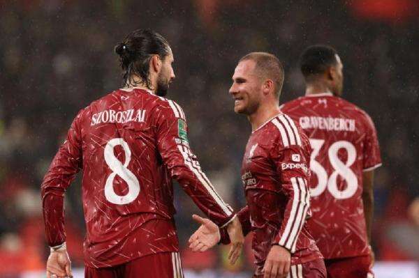 Szoboszlai Cetak Gol Petir saat Liverpool Singkirkan Tottenham di Carabao Cup, Iraola Langsung Lempar Pujian Szoboszlai Cetak Gol Petir saat Liverpool Singkirkan Tottenham di Carabao Cup, Iraola Langsung Lempar Pujian