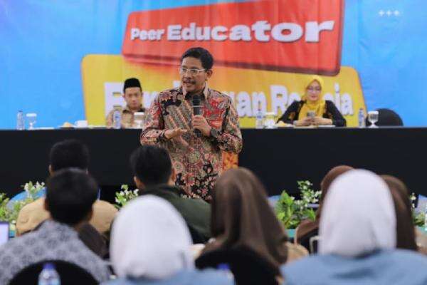 Cegah Pernikahan Anak, Kemenag Latih Ratusan Siswa Madrasah sebagai Edukator Sebaya Cegah Pernikahan Anak, Kemenag Latih Ratusan Siswa Madrasah sebagai Edukator Sebaya
