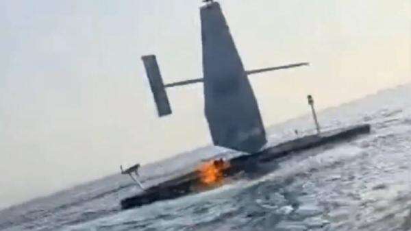 Iran Hancurkan Drone Laut AS di Selat Hormuz, Dua Kapal Dihantam di Pantai Oman Iran Hancurkan Drone Laut AS di Selat Hormuz, Dua Kapal Dihantam di Pantai Oman