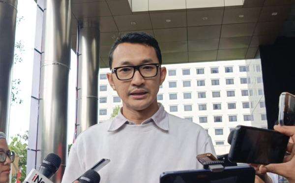 Sita Rekaman CCTV Hotel di Magelang, KPK Telusuri Pertemuan 3 Tersangka Kasus Pemalang Sita Rekaman CCTV Hotel di Magelang, KPK Telusuri Pertemuan 3 Tersangka Kasus Pemalang