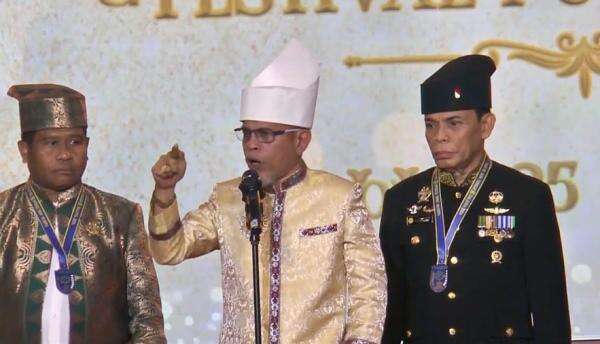Sultan Ternate Minta DPR Sahkan RUU Masyarakat Adat di Royal Dinner UKSW Sultan Ternate Minta DPR Sahkan RUU Masyarakat Adat di Royal Dinner UKSW