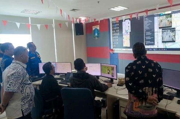 Pemprov DKI Kembangkan JAK-Respond, Percepat Penanganan Keadaaan Darurat di Lapangan Pemprov DKI Kembangkan JAK-Respond, Percepat Penanganan Keadaaan Darurat di Lapangan