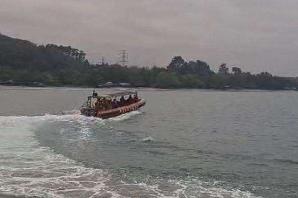 Tim SAR Kerahkan Armada Laut Cari 5 Jurnalis Hilang di Perairan Gunung Anak Krakatau Tim SAR Kerahkan Armada Laut Cari 5 Jurnalis Hilang di Perairan Gunung Anak Krakatau