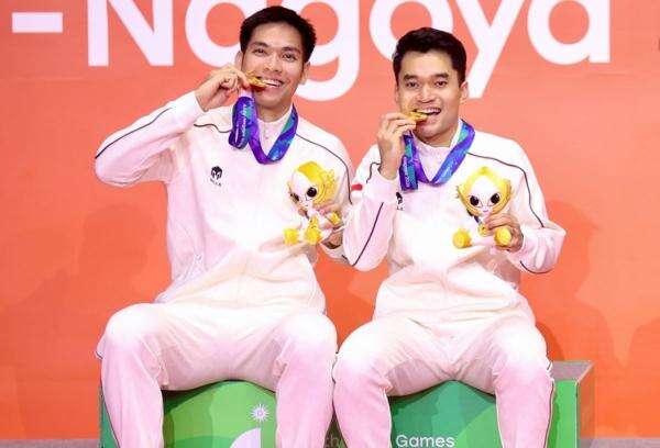 Kisah Haru Leo Carnando/Daniel Marthin, Sukses Kawinkan Emas Beregu dan Perorangan Asian Games 2026 Kisah Haru Leo Carnando/Daniel Marthin, Sukses Kawinkan Emas Beregu dan Perorangan Asian Games 2026