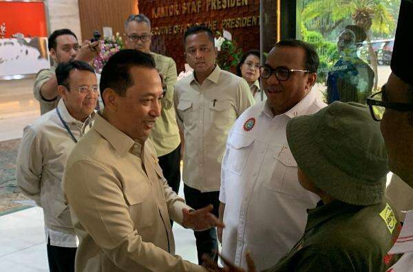 Buruh ke Istana usai Demo di DPR, Bertemu KSP Listyo Sigit Buruh ke Istana usai Demo di DPR, Bertemu KSP Listyo Sigit