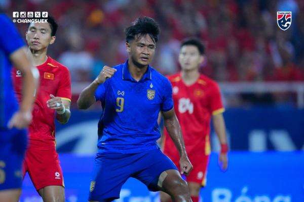 Hasil Babak Pertama Timnas Vietnam vs Thailand di Leg II Final Piala AFF 2026: Unggul 1-0, Tim Gajah Perang Perkecil Agregat! Hasil Babak Pertama Timnas Vietnam vs Thailand di Leg II Final Piala AFF 2026: Unggul 1-0, Tim Gajah Perang Perkecil Agregat!