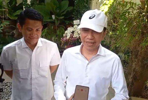 Roy Suryo dan Dokter Tifa Tak Ditahan, Begini Respons Jokowi Roy Suryo dan Dokter Tifa Tak Ditahan, Begini Respons Jokowi