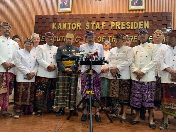 Temui KSP di Istana, Raja Adat dan Sultan Bali Minta Prabowo Realisasikan Bandara Bali Utara Temui KSP di Istana, Raja Adat dan Sultan Bali Minta Prabowo Realisasikan Bandara Bali Utara