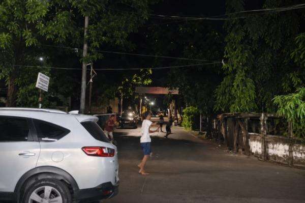 Viral Video Penyerangan di Makassar, Ternyata Anak SD Main Perang-perangan Pakai Kertas Viral Video Penyerangan di Makassar, Ternyata Anak SD Main Perang-perangan Pakai Kertas