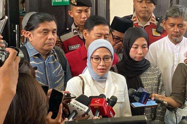 Pengacara Ungkap Eks Menag Yaqut Ingin Kuota Tambahan 100 Persen untuk Haji Reguler Pengacara Ungkap Eks Menag Yaqut Ingin Kuota Tambahan 100 Persen untuk Haji Reguler
