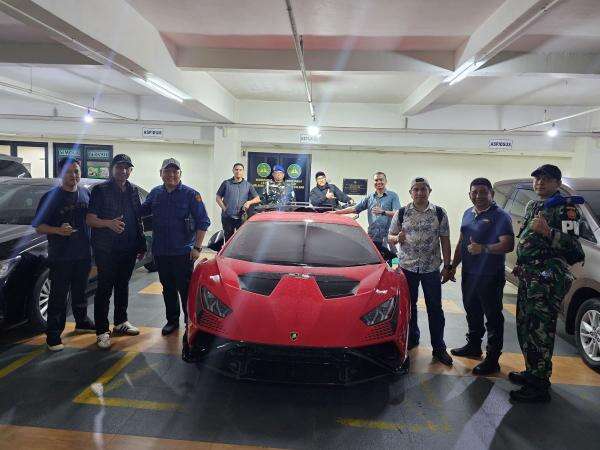 Kejagung Sita Lamborghini hingga Dumptruck dalam Kasus Korupsi Bauksit di Kalbar Kejagung Sita Lamborghini hingga Dumptruck dalam Kasus Korupsi Bauksit di Kalbar