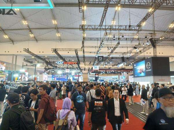 Pameran Gaikindo Auto Week Digelar Perdana di 10 Kota, Cek Lokasi dan Jadwalnya Pameran Gaikindo Auto Week Digelar Perdana di 10 Kota, Cek Lokasi dan Jadwalnya