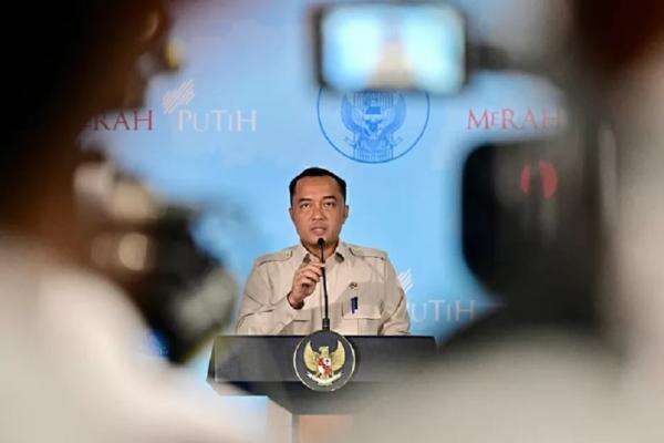 Mensesneg Tegaskan Tak Ada Surpres Pergantian Kapolri! Mensesneg Tegaskan Tak Ada Surpres Pergantian Kapolri!