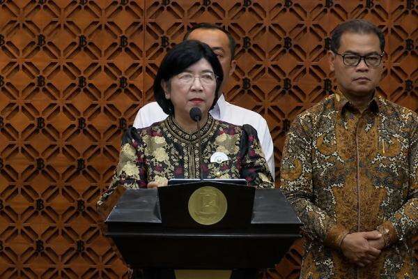 Pemerintah Ajukan Destry Damayanti Jadi Calon Tunggal Gubernur BI Pemerintah Ajukan Destry Damayanti Jadi Calon Tunggal Gubernur BI