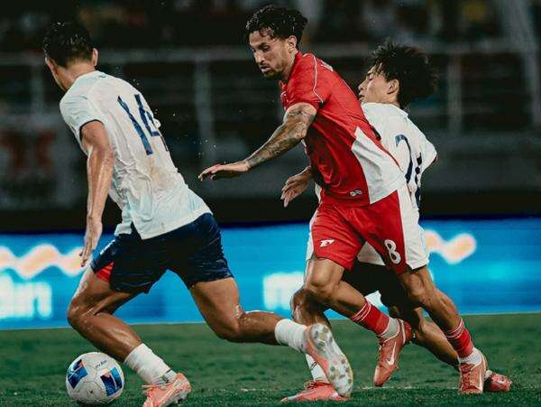 Kisah Pemain Naturalisasi Timnas Indonesia, Rela Turun Kasta demi Gabung Semen Padang Kisah Pemain Naturalisasi Timnas Indonesia, Rela Turun Kasta demi Gabung Semen Padang