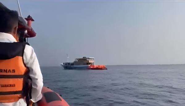 Kapal Wisata KM Feronia Tenggelam di Perairan Tatawa, 29 Orang Selamat dan 1 Hilang Kapal Wisata KM Feronia Tenggelam di Perairan Tatawa, 29 Orang Selamat dan 1 Hilang