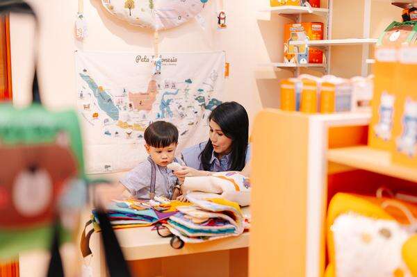 Foxandbunny Ekspansi ke Surabaya, Perkenalkan Busy Book dan Produk Edukasi Inovatif untuk Anak Foxandbunny Ekspansi ke Surabaya, Perkenalkan Busy Book dan Produk Edukasi Inovatif untuk Anak
