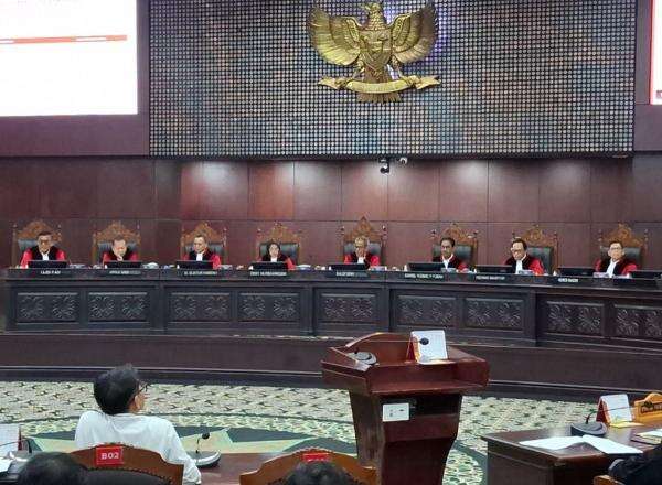 Jelang Putusan, Relawan GI-JOE Minta MK Tolak Gugatan soal Ijazah Gibran Jelang Putusan, Relawan GI-JOE Minta MK Tolak Gugatan soal Ijazah Gibran