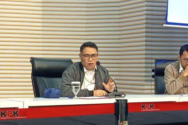 KPK Ungkap Kode Bupati Sukoharjo Etik Suryani Peras Bawahan, Pakai Bahasa Jawa KPK Ungkap Kode Bupati Sukoharjo Etik Suryani Peras Bawahan, Pakai Bahasa Jawa