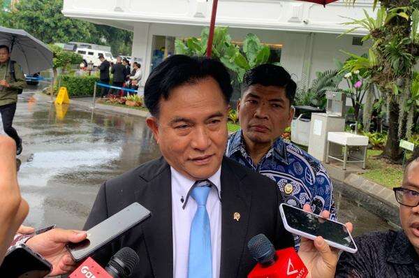 Yusril soal Persekusi Transpuan di Bogor: Jangan Main Hakim Sendiri! Yusril soal Persekusi Transpuan di Bogor: Jangan Main Hakim Sendiri!