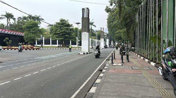 Lalin di Belakang Gedung DPR Sepi saat Ada Demo, Begini Situasinya Lalin di Belakang Gedung DPR Sepi saat Ada Demo, Begini Situasinya